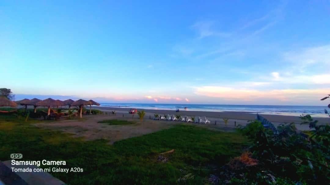 Sambo Mambo Beach Hotel Ел Куко Екстериор снимка